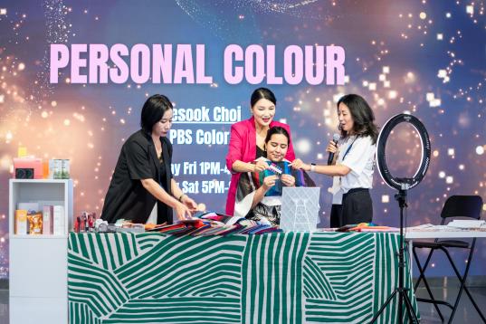PERSONAL COLOUR 두바이 부스